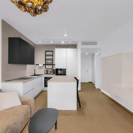 Daire Skypark Golden Palace With Free Parking Bratislava