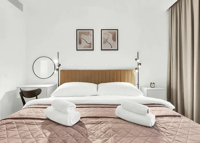 Skypark Golden Palace With Parking 布拉迪斯拉发