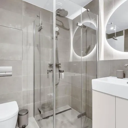 아파트 Skypark Golden Palace With Parking 브라티슬라바