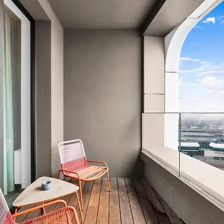 Skypark Golden Palace With Free Parking Apartmán